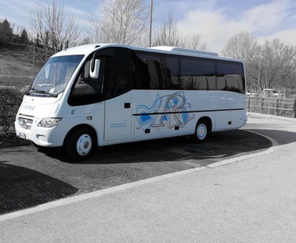 Bus 30 Posti